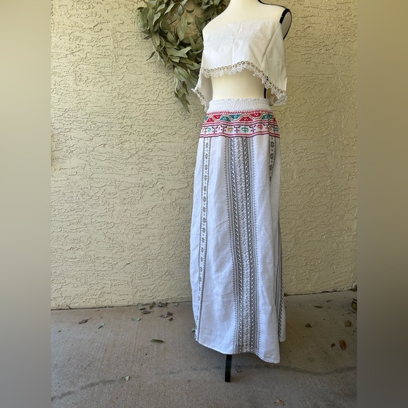 Johnny Was Dresses & Skirts - Embroidered White Linen Maxi Skirt Johnny Was XL